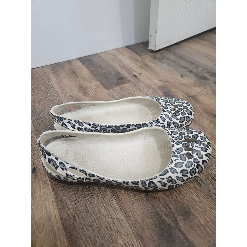Crocs Kadee Leopard Print Flats White Grey Animal Print Shoes Womens Size 10